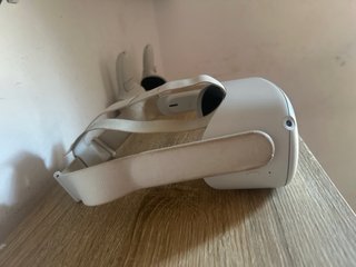 Oculus Quest 2 VR