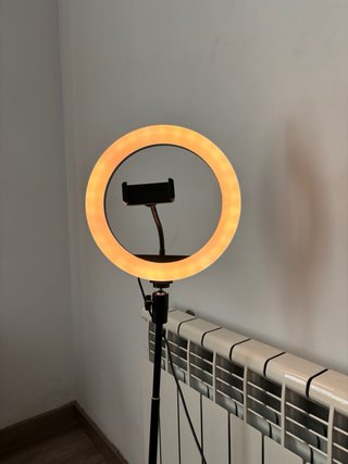 Aro de luz LED con soporte para móvil