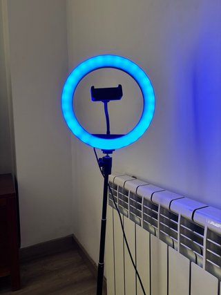Aro de luz LED con soporte para móvil