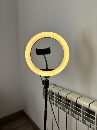 Aro de luz LED con soporte para móvil