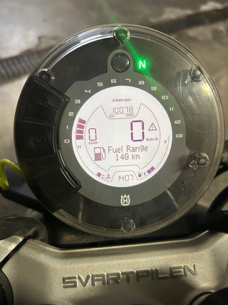 Husqvarna Svartpilen 125cc Gris Mate