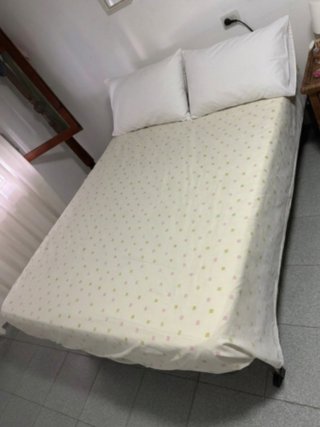 Cama doble con base