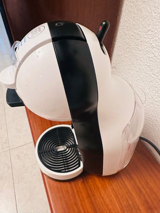 Cafetera Nescafé Dolce Gusto DeLonghi