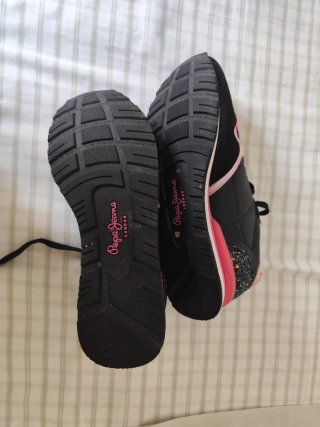 Zapatillas Pepe Jeans negras y rosas