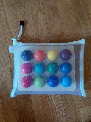 Juguete montessori bolas colores