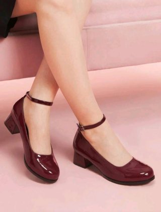 Zapatos color vino en buen estado