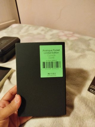 Analogue Pocket Limited Edition [Gold]+ Extras