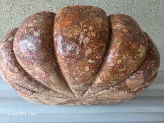 Acquasantiera in  marmo  scultura a forma di conch