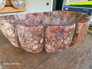 Acquasantiera in  marmo  scultura a forma di conch