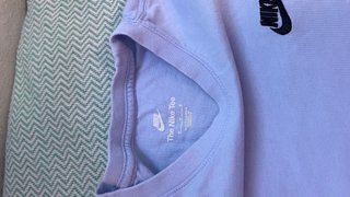 Camiseta lila Nike