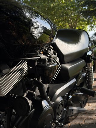 Harley Davidson Street 750 Negra