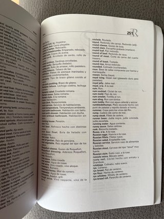 Diccionario de gastronomía y hostelería. Inglés...