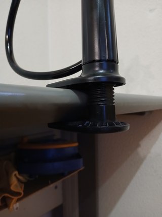 Soporte flexible con pinza articulada para móvil