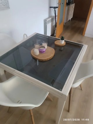 Mesa de comedor hierro blanco y de cristal