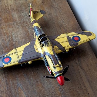 Avión de hojalata decorativo 45 cm estilo WWII