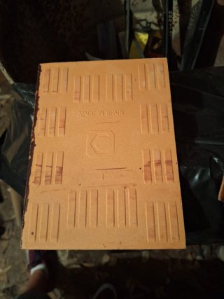 Azulejos  ay unas 100 cajas escucho ofertas