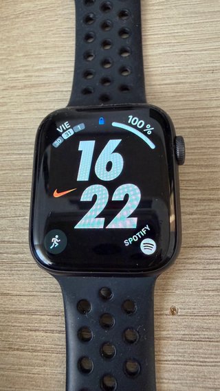 Apple Watch Series 5 Nero/Argento
