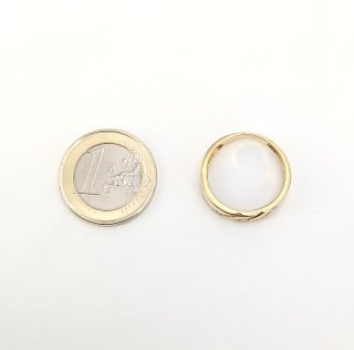 Anillo de oro de 18k circonitas, 3.14 g, T-17.