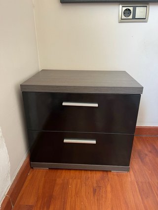Conjunto cama + mesitas + cabezal
