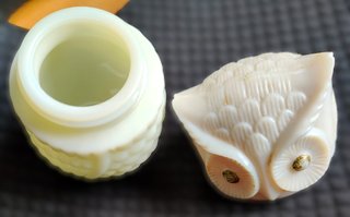 Búho AVON Milk Glass 70s – Frasco Vintage