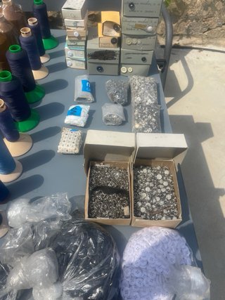 Lote hilos remalladora y máquina coser