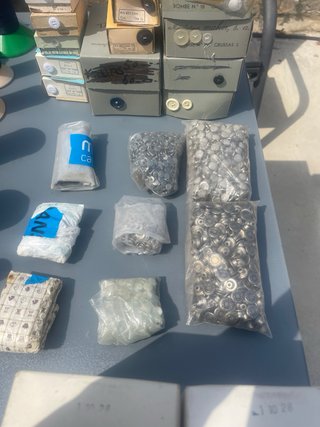 Lote hilos remalladora y máquina coser