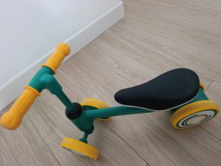 Bici de equilibrio 3 ruedas verde y amarillo