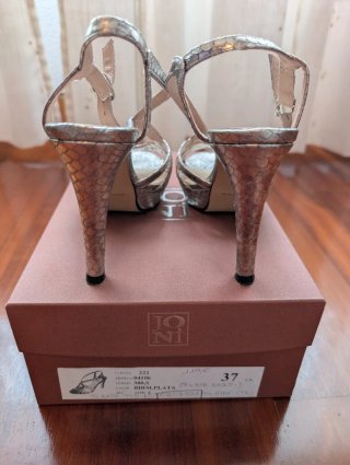 Sandalias tacón plateadas Talla 37