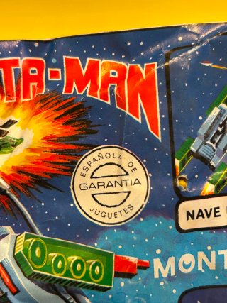 Montaman Extra  31 Robot Transformer sin abrir