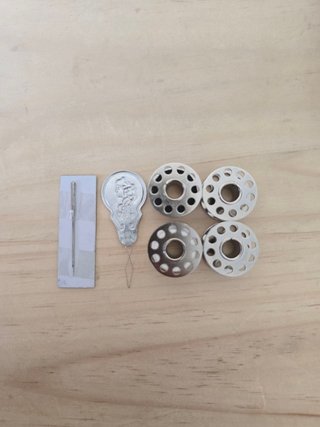 Máquina de Coser KPCB Mini con Mesa y Pedal