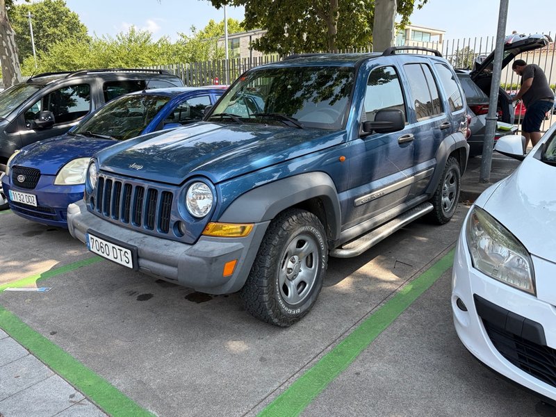 Jeep Cherokee 2005 - foto 1