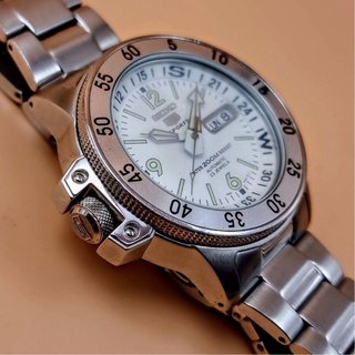 Seiko sports 5 atlas landshark