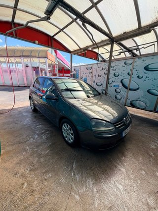 Volkswagen Golf 2004