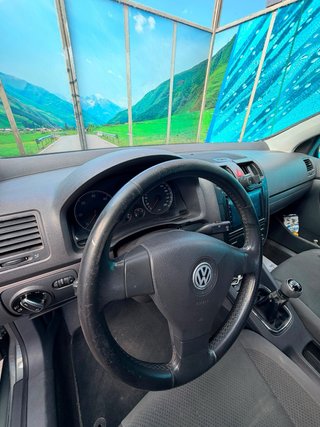 Volkswagen Golf 2004