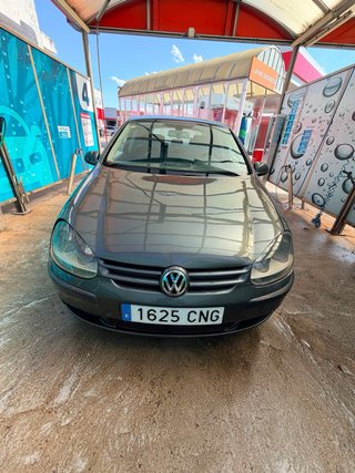 Volkswagen Golf 2004