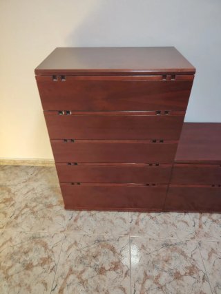 Comoda y mesita  70x102x44  60x50x44