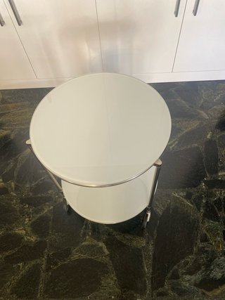 Mesa auxiliar Ikea “strind”