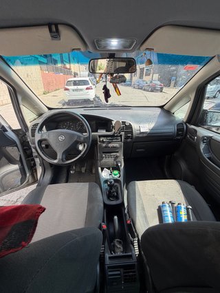 Opel Zafira 2004