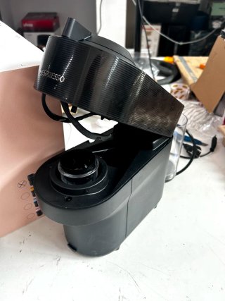 Cafetera Nespresso Vertuo Pop Negra