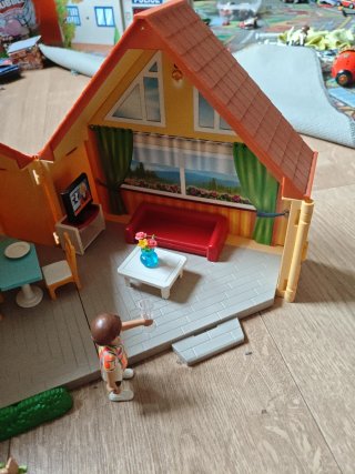 Casa de campo Playmobil con figuras