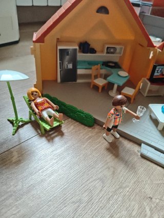 Casa de campo Playmobil con figuras