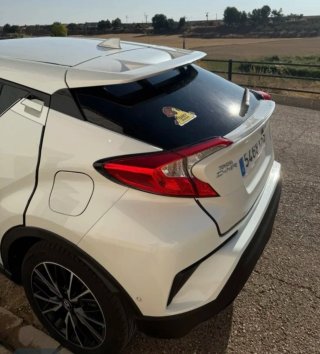 #Coche  Toyota C-HR Hybrid 1.8 HSD 122 CV año 2018