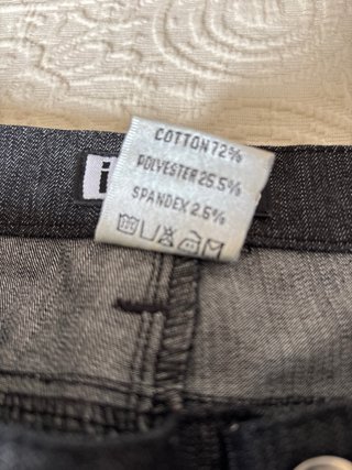 Pantalón gris talla 44