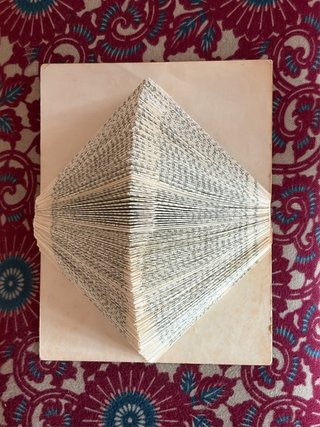 Libro de arte plegado romboide para despacho hogar