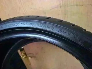 275 30 R20 Goodyear RF - 1 neumático +90%