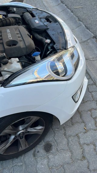 Faro Hyundai i40