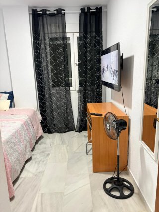 Se aquilar habitación individual 500 euros mas fia
