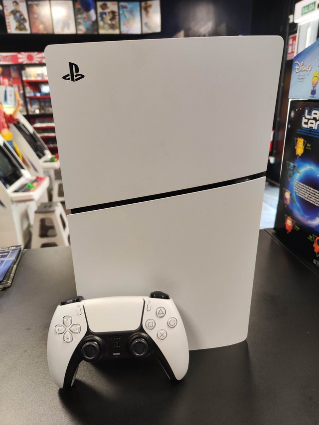PlayStation 5 Slim Blanca + Mando