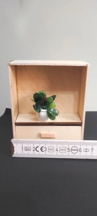 Mobile di legno in miniatura