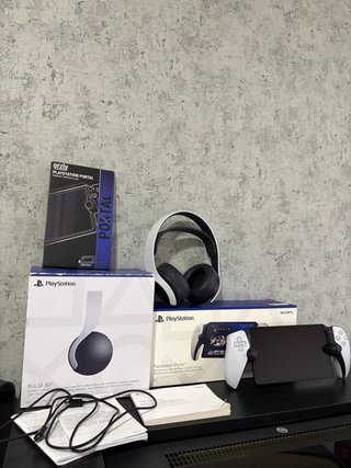PlayStation Portal + Auriculares Sony Pulse 3D